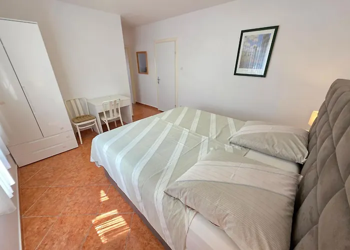 Fuer Max- 5 Personen Mit Terrasse By Interhome Apartment *