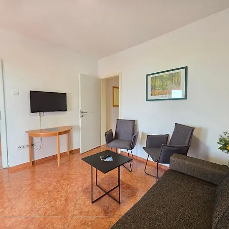 Fuer Max- 5 Personen Mit Terrasse By Interhome * Novi Vinodolski