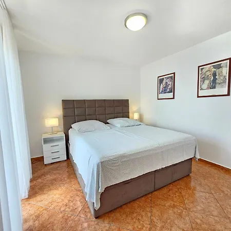 Fuer Max- 5 Personen Mit Terrasse By Interhome Apartament *