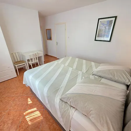 Fuer Max- 5 Personen Mit Terrasse By Interhome Apartament *