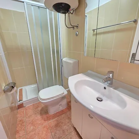 Fuer Max- 5 Personen Mit Terrasse By Interhome Apartament