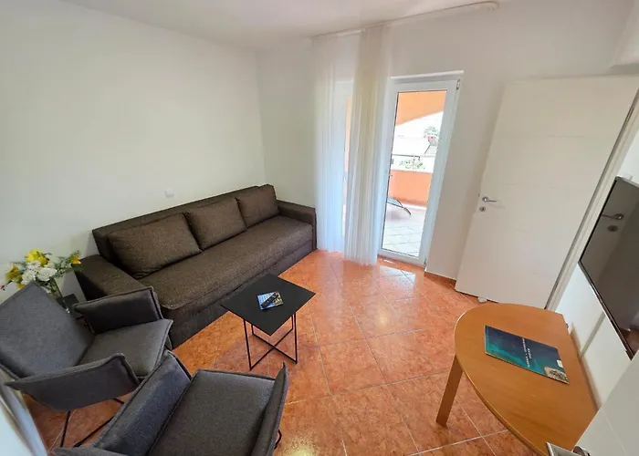 Fuer Max- 5 Personen Mit Terrasse By Interhome