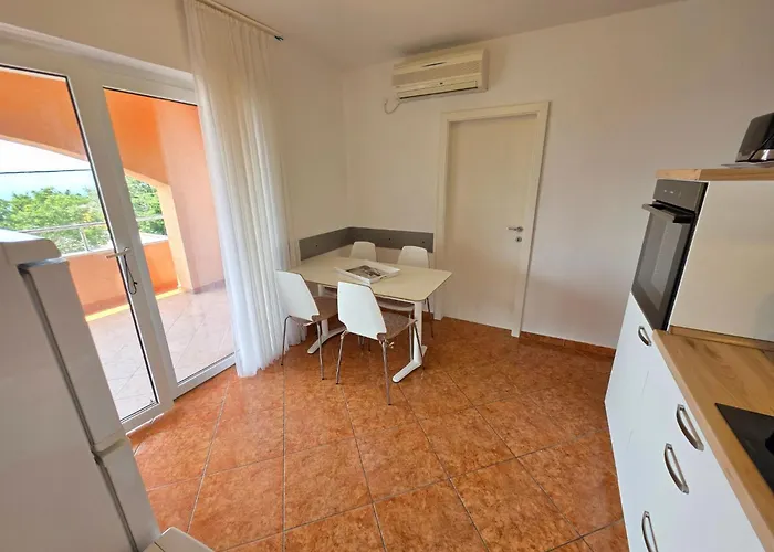 Fuer Max- 5 Personen Mit Terrasse By Interhome * Novi Vinodolski