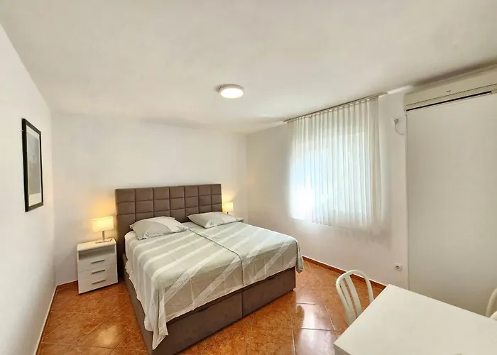 Appartement Fuer Max- 5 Personen Mit Terrasse By Interhome Novi Vinodolski