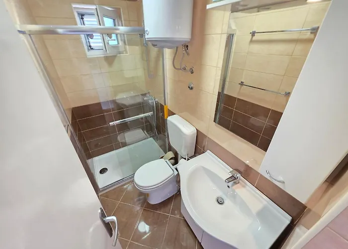 Appartement Fuer Max- 5 Personen Mit Terrasse By Interhome